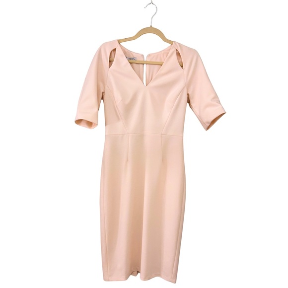 Maggy London Dresses & Skirts - Maggy London Cream V-Neck Peekaboo Dress